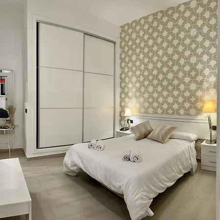 Loft By The Sea & Parking Rota